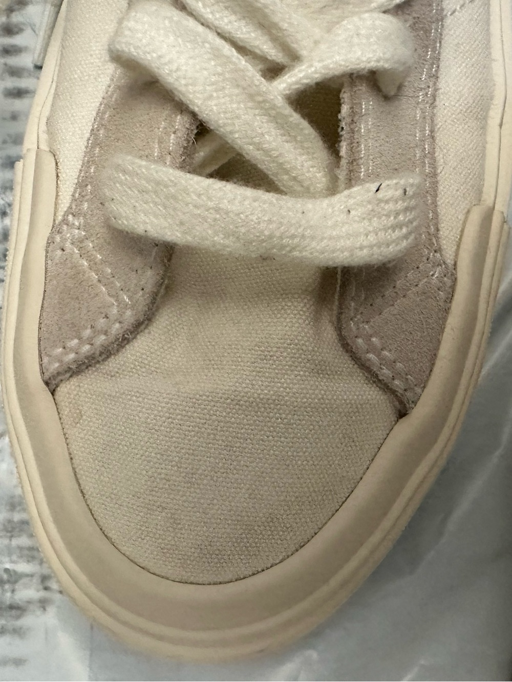 Converse High Top Platform Shoes. Size 9. - Picture 12 of 14